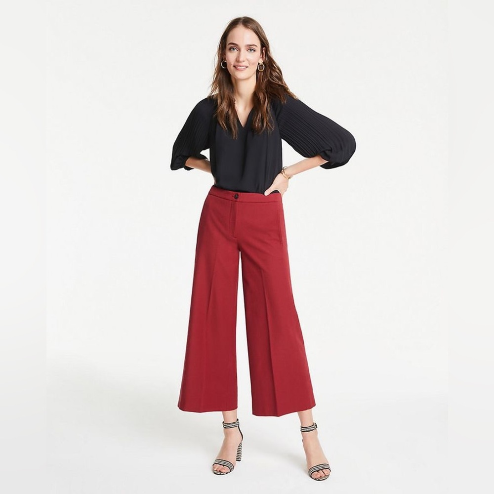 Ann Taylor Size 6 Burgundy Wine High Waist Wide Leg Cotton/Elastane Cropped Pant